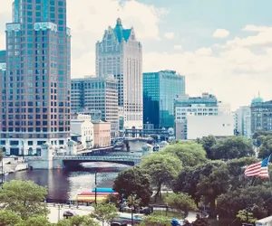 Photo 2 - Group-Ready Luxe Stay • Downtown MKE + Perks
