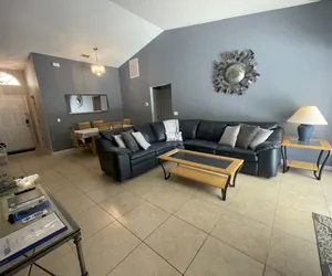 Photo 4 - 3 Bedroom Villa with Poolside Cinema and Games Room Close to theme Parks sleeps 6+2