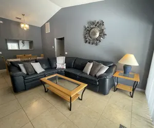 Photo 5 - 3 Bedroom Villa with Poolside Cinema and Games Room Close to theme Parks sleeps 6+2