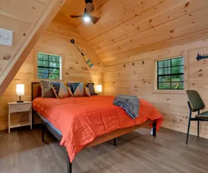 Photo 5 - A-Frame Retreat with Inviting Hot Tub