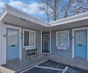 Photo 4 - Cozy Motel Suite in Old Orchard Beach