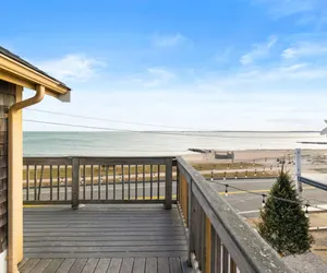 Photo 3 - Oceanview 2 Double Bed Unit with Shared Deck