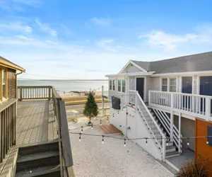 Photo 4 - Steps to Ocean: Cozy 2 Double Bed Room with Deck