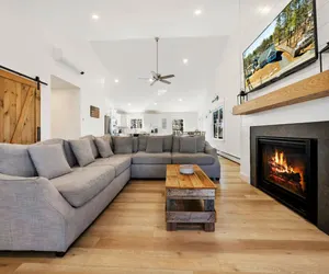 Photo 2 - Serene & Stylish Seaview Home