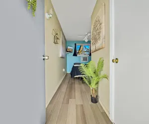 Photo 4 - Cozy Room | Pool & Spot