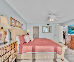 Photo 4 - Gulf-Front! Sleeps 8! Low Floor!  Edgewater Resort