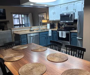 Photo 5 - Luxury Condo in the Pines