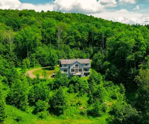 Photo 5 - Breezy Mountain Stay w/ Deck & Game Room