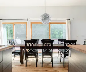 Photo 3 - Stylish Contemporary Home • Brilliant Fall Foliage