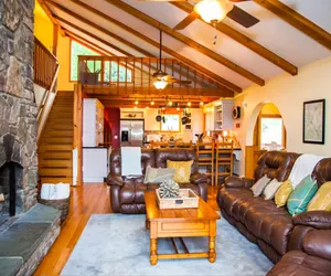 Photo 2 - Autumn Haven • Cozy Catskills Fireside Getaway