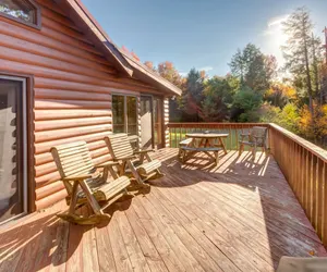 Photo 3 - Peaceful 6BR Getaway | Fire Pit & Hot Tub
