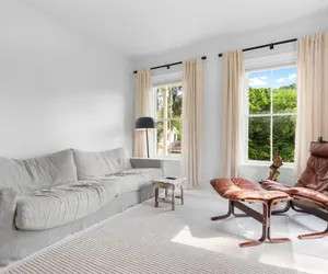 Photo 2 - 3BR Gem in Historic Hamlet Pet Friendly