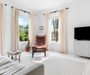 Photo 4 - 3BR Gem in Historic Hamlet Pet Friendly