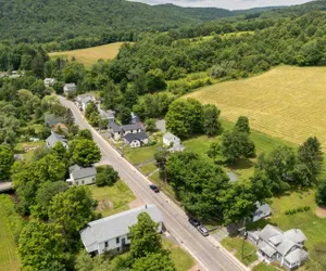 Photo 2 - Vintage Catskills Home • Autumn Views & Coziness