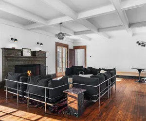 Photo 2 - Trendy Upstate Hideaway with Scenic Views
