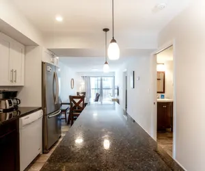 Photo 5 - 2 bed/2bath apt near beach w/pool & parking