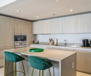 Photo 5 - Lyfe building - 2 bedroom apartment over the beach