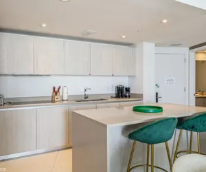 Photo 4 - Lyfe building - 2 bedroom apartment over the beach