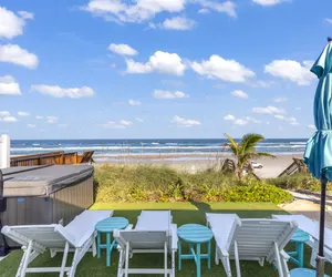 Photo 3 - A1A Beach House Retreat
