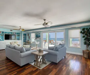 Photo 4 - A1A Beach House Retreat