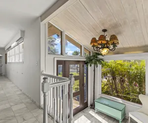 Photo 5 - Direct Oceanfront Massive Home W Private Beach Walkway