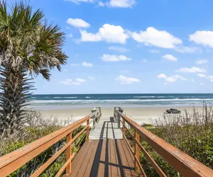 Photo 2 - Direct Oceanfront Massive Home W Private Beach Walkway