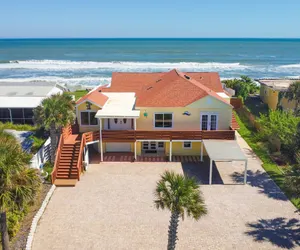 Photo 2 - Sandbar Beachfront Estate, Pool, Hot Tub, Sleeps 26