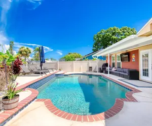 Photo 2 - Sunny Days & Poolside Plays
