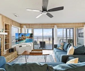 Photo 2 - 6 Bedroom, Huge Decks, Pets, Oceanfront!