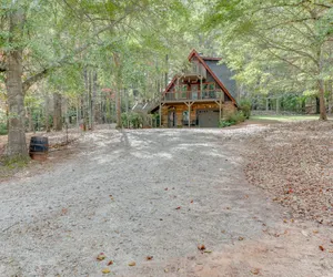 Photo 3 - Peaceful Paradise Cabin Farmhouse with Huge Hot Tub