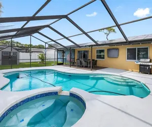Photo 2 - Villa W pool in Clearwater