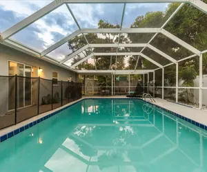 Photo 2 - Spacious Pool Villa Just Minutes from the Beach