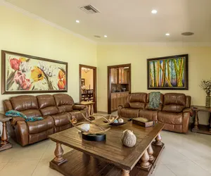 Photo 4 - Hacienda Rivas - Stunning 4 BR Villa - Miami