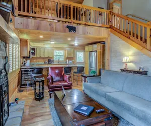 Photo 3 - Hot Tub, Fire Pit, Game Room, Pet Friendly, Hiking