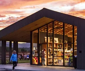 Photo 3 - Black Butte Ranch "Trip House" On the Golf Course