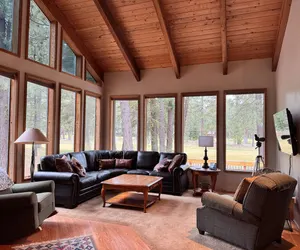 Photo 2 - Black Butte Ranch "Trip House" On the Golf Course