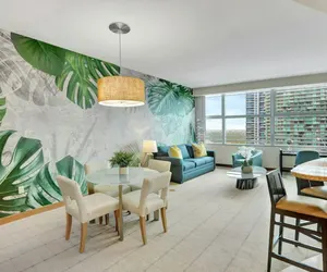 Photo 3 - 1BR Luxury Condo +Parking in the Heart of Brickell