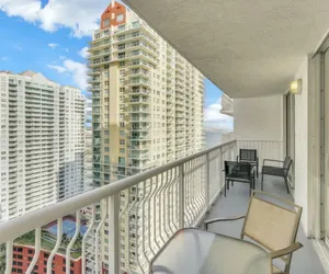 Photo 3 - 1 BR Suite in Brickell 25th Floor|Balcony|Parking!