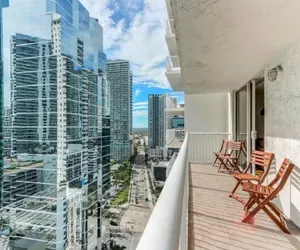 Photo 3 - Luxe 1BR APT w/ balcony+bay view+pool+gym+parking!