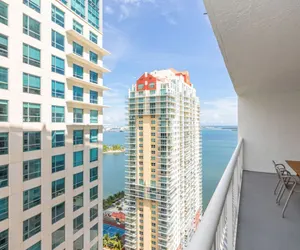 Photo 2 - Absolutely Beautiful 1 BR Paradise w/ Huge balcony