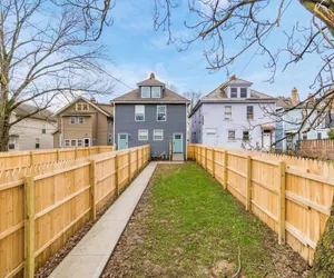 Photo 4 - 10) Downtown | 5 beds | Hot Tub | Pet Friendly