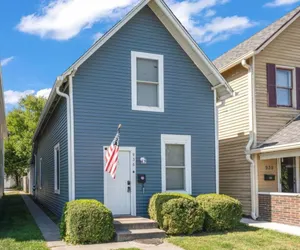 Photo 2 - 24) Downtown | Fenced Yard | 5 beds | Grill