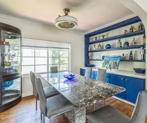 Photo 2 - 236B) 2BR Close to Beach and Downtown!