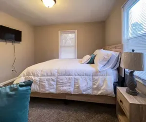 Photo 3 - 318) Large 3 bedroom | Fenced Yard | Great Area