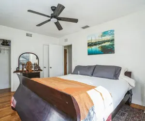 Photo 4 - 236k) Spacious Retreat by Crescent Lake!