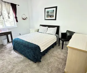 Photo 4 - 592) 6 bedrooms/Walking distance to airport