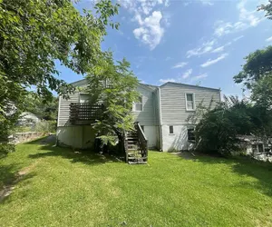 Photo 5 - St. Louis home centrally located!