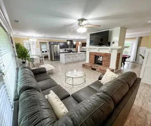Photo 2 - Quiet Extended-Stay Retreat - Pet Friendly!