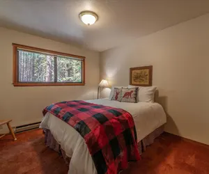 Photo 5 - Rustic Family Cabin w Tahoe Donner HOA Amenities