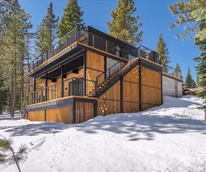 Photo 2 - Pet-Friendly Eco-Friendly Truckee Container House w Hot-Tub